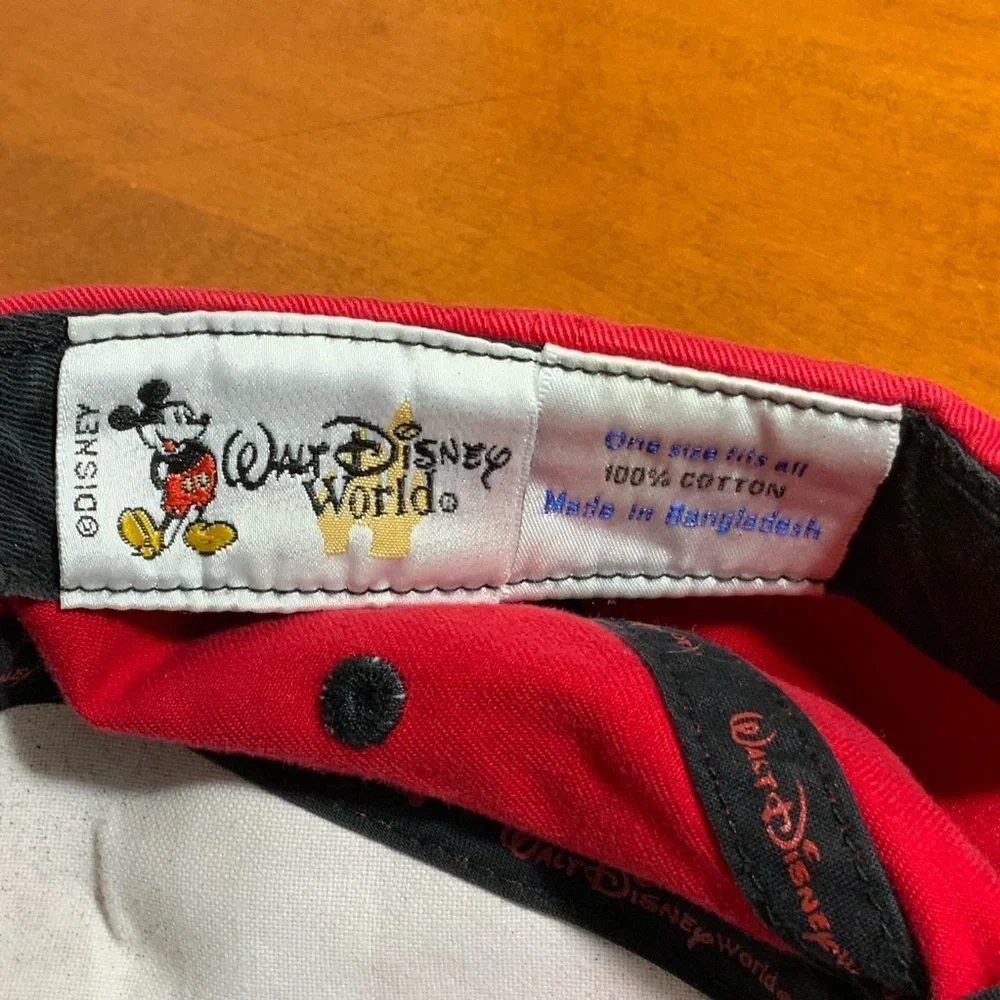 Disney Parks Walt Disney World Mickey “M” Hat Black Red Split Panel